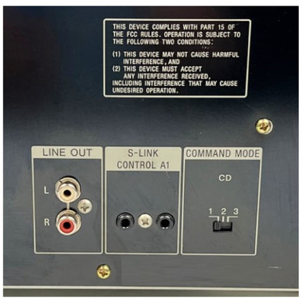 Sony CDP-CX205 200 Disc Home Stereo CD Player outputs