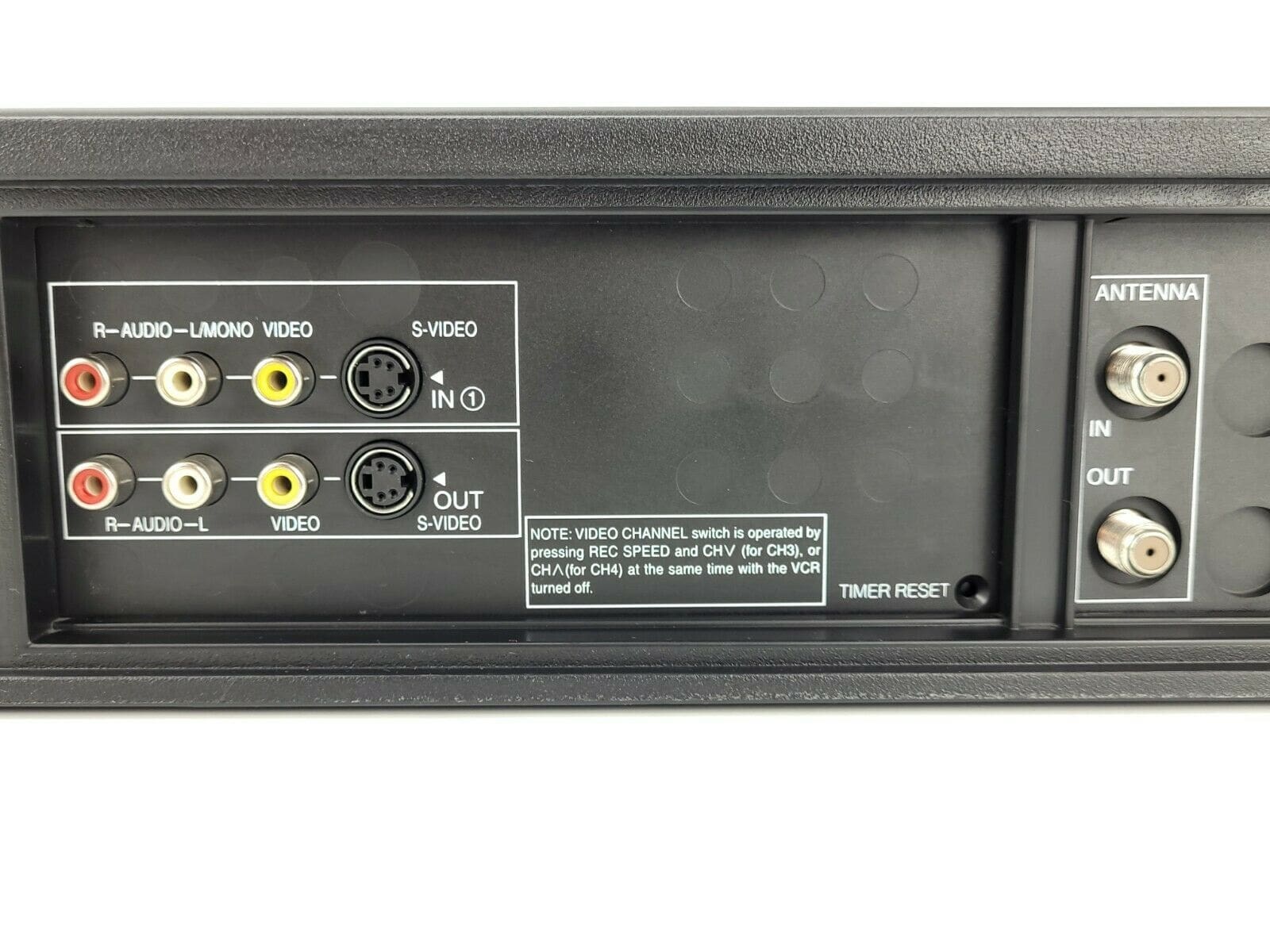 Mitsubishi HS-U746 VCR S-VHS Tape Player – TekRevolt